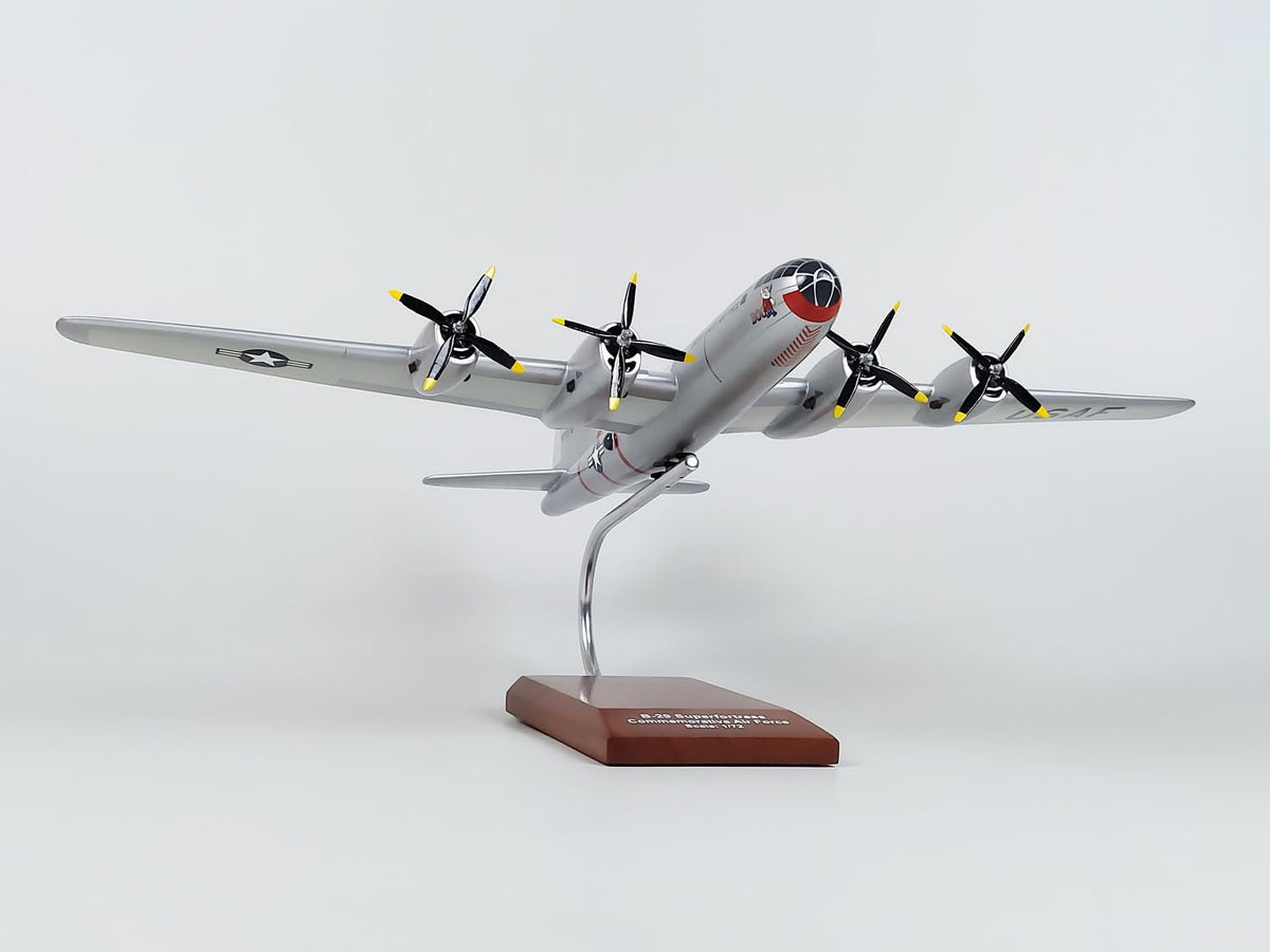 1/72 Scale Model V256223